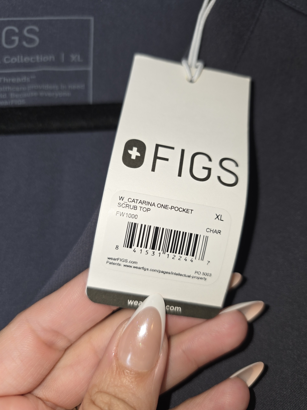 FIGS Women's Catarina One Pocket V-Neck Scrub Top - Charcoal XL - Picture 4 of 5